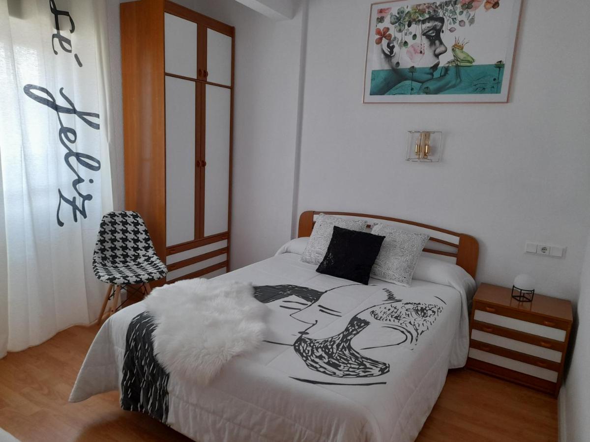 Hostal "Los Chanos El Ruso" Galende エクステリア 写真
