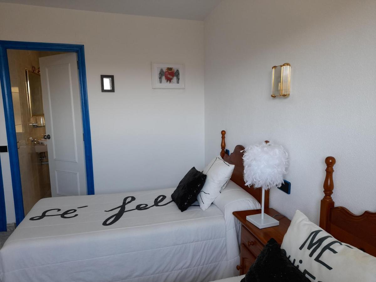 Hostal "Los Chanos El Ruso" Galende エクステリア 写真