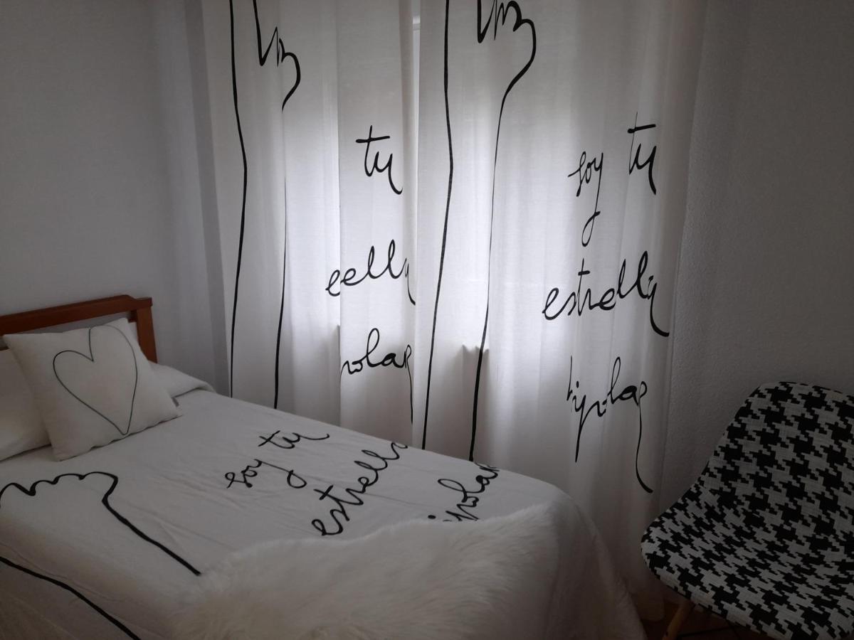 Hostal "Los Chanos El Ruso" Galende エクステリア 写真