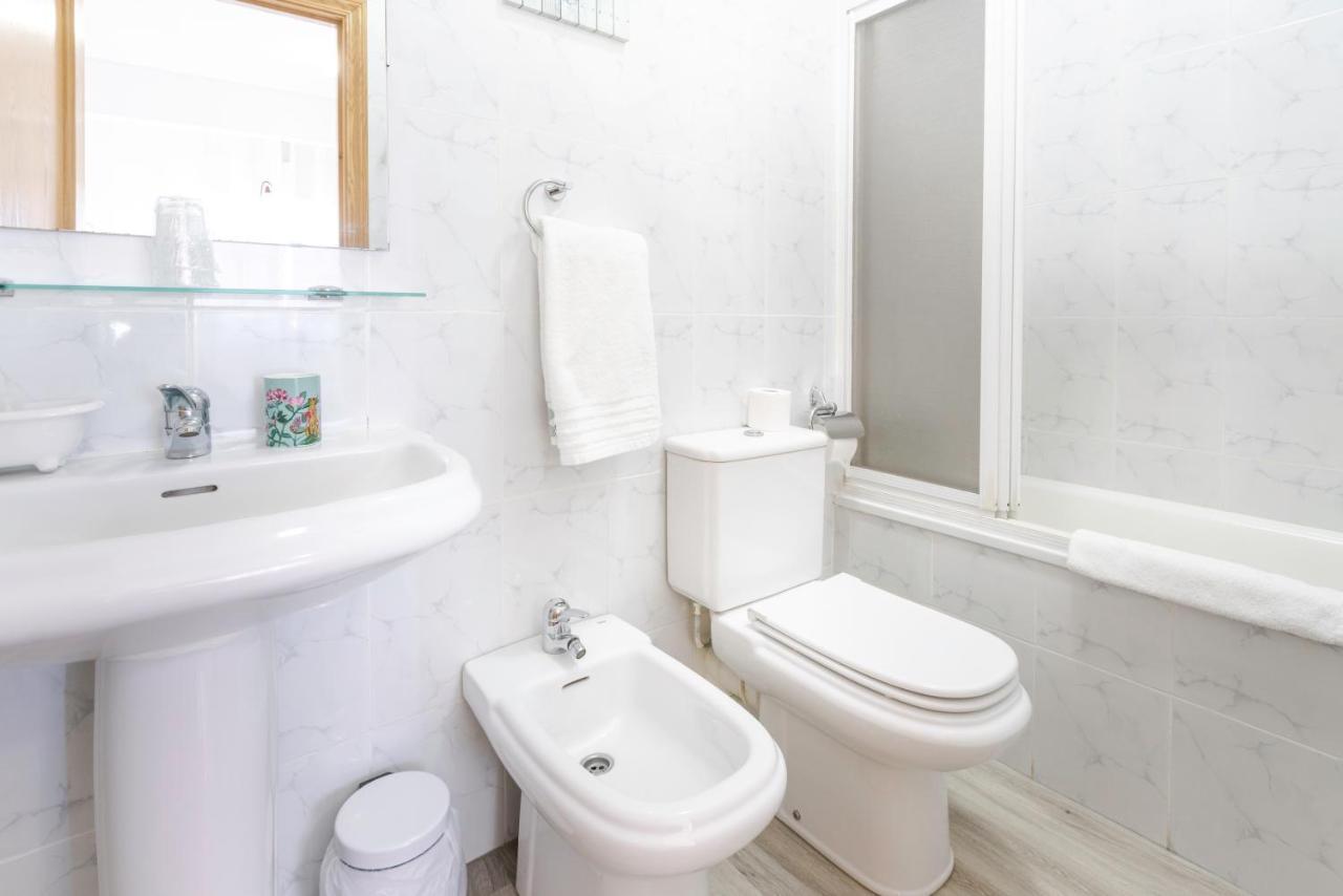 Hostal "Los Chanos El Ruso" Galende エクステリア 写真